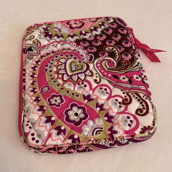 {VB} Vera Bradley | Very Berry Paisley Quilted E-Reader Sleeve Case (11485-063) - Picture 13 of 16